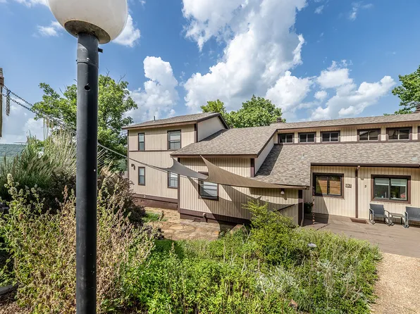 3 White Oak Ln, Holiday Island, AR 72631