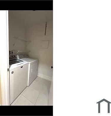 3rd image of 2146 Galveston Ave Unit B
