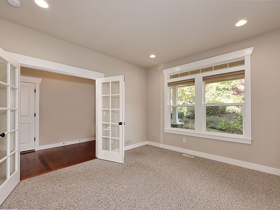 5th image of 8059 NE Midway Ave