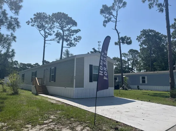 216 Redwood Dr #285, Newport, NC 28570