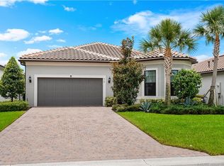 518 SE Crathes St, Port Saint Lucie, FL 34984