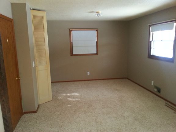 3rd image of 2688 Minnehaha Ave E