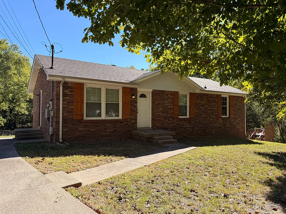 1861 Patricia Dr