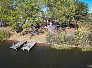 150 N Lake Dr, Leslie, MO 63056