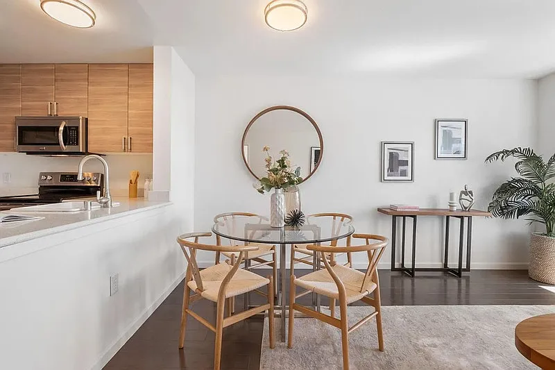 1 bed, 1.0 bath, 626 sqft, $3,200 — Photo 2