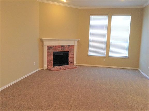 3rd image of 422 Silver Mine Dr