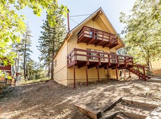 33100 Ridge Rd, Arrowbear, CA 92382
