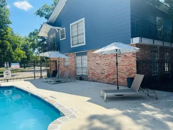 3rd Street Apartment, 310 Waco Ave #225, League City, TX 77573