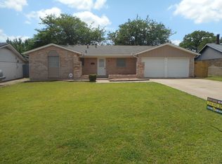 3812 Grady St, Forest Hill, TX 76119