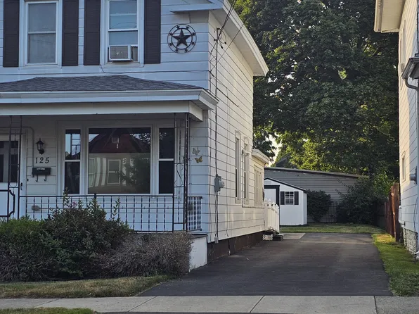 125 W Cayuga St, Oswego, NY 13126