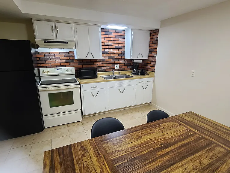 Presque Isle Extended Stay Suites — Photo 11