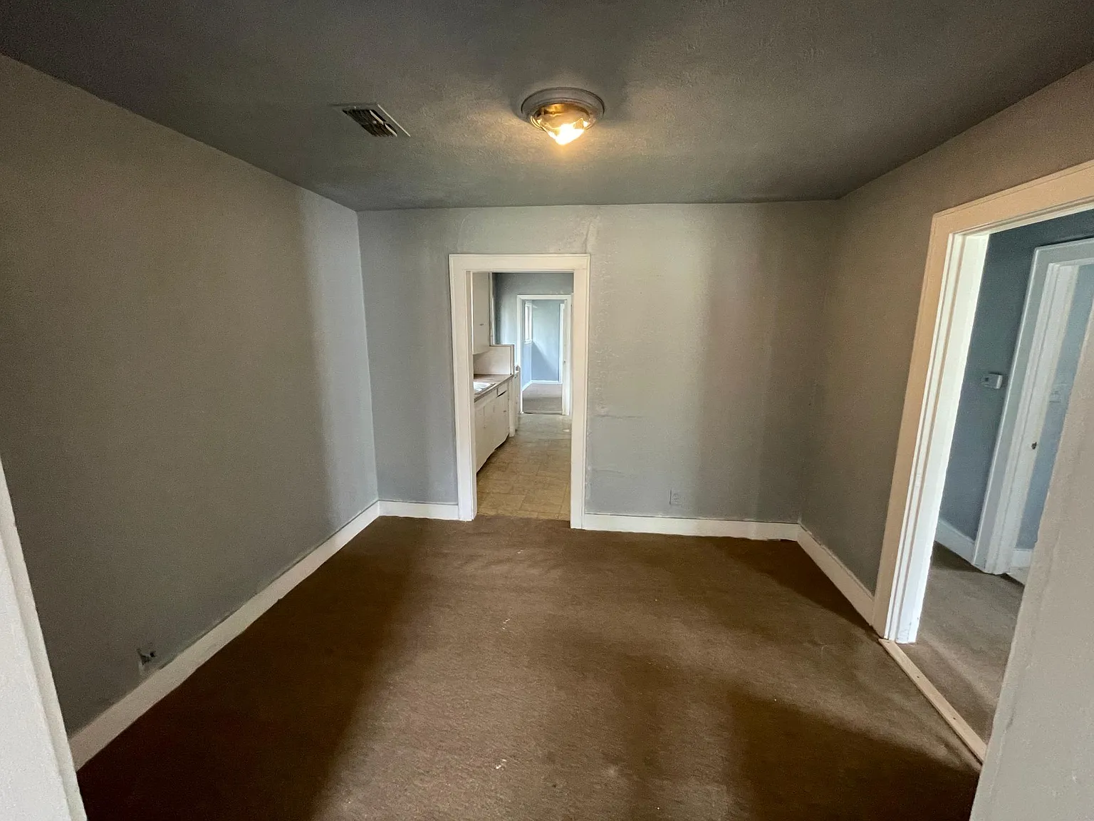 3 bed, 1100 sqft, $650 — Photo 4
