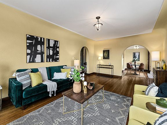 5th image of 1902 Bigelow Avenue N #402