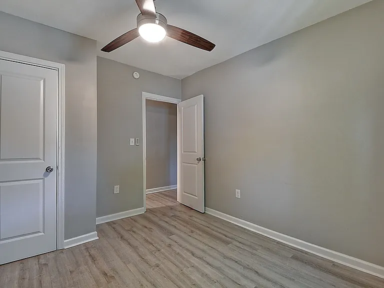 1107 Jefferson Ave #B — Photo 16