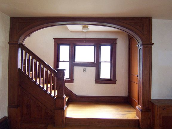 Beautiful original trim details