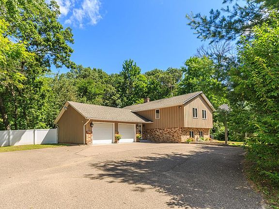 5th image of 8215 Viking Blvd NE