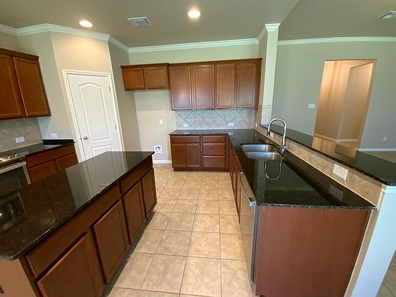 5th image of 10218 Eaglefire Dr