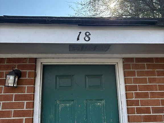 5th image of 110 Lanier Dr APT 18