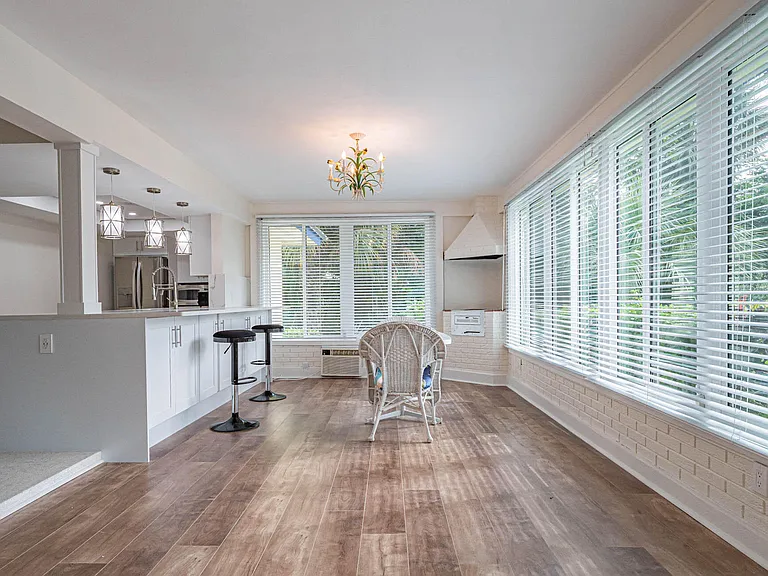 626 Honeysuckle Ln — Photo 10