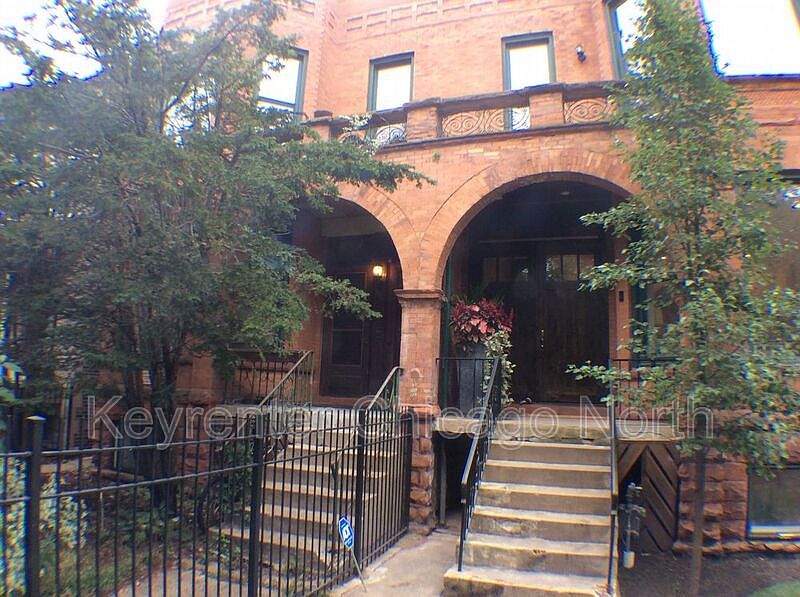 1st image of 4623 N Hermitage Ave #1R