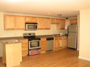 40 Holden St APT 101, Coventry, RI 02816