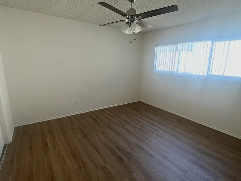 627 E Providencia Ave #A — Photo 4