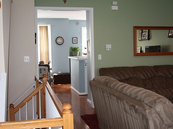 Living room looking into kitchen/dining