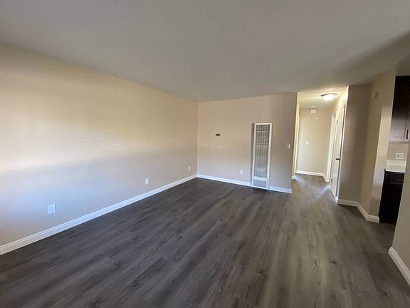 4th image of 920 Martin Luther King Jr Ave APT 206