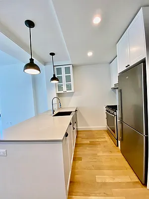 Rented by Zjama Realty Corp | media 23