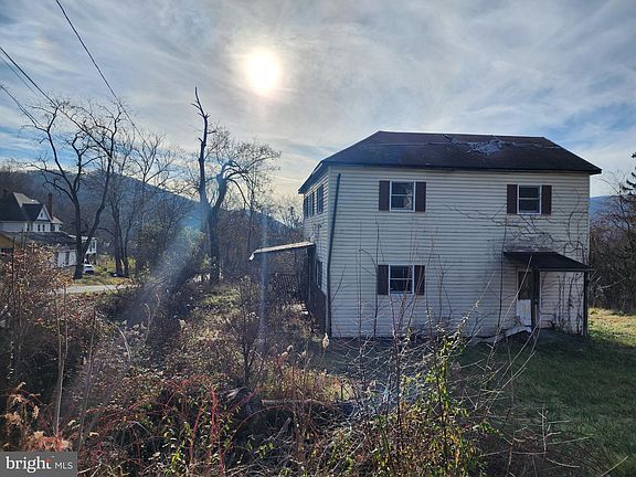 3rd image of 25213 Parkland Dr SW
