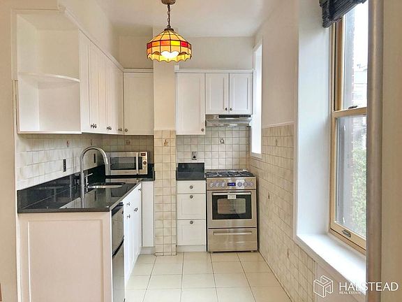 3rd image of 163 Prince St #16