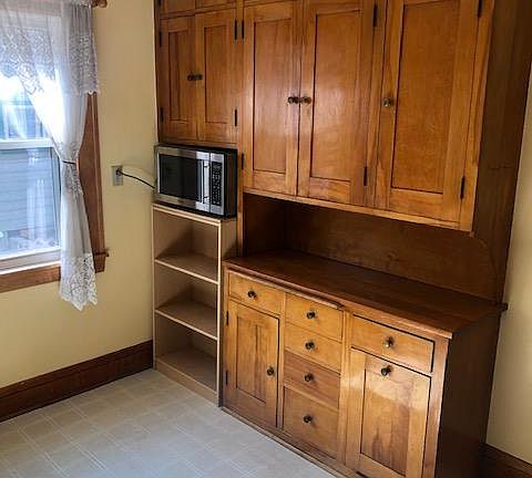 4th image of 707 10th Ave SE APT 1