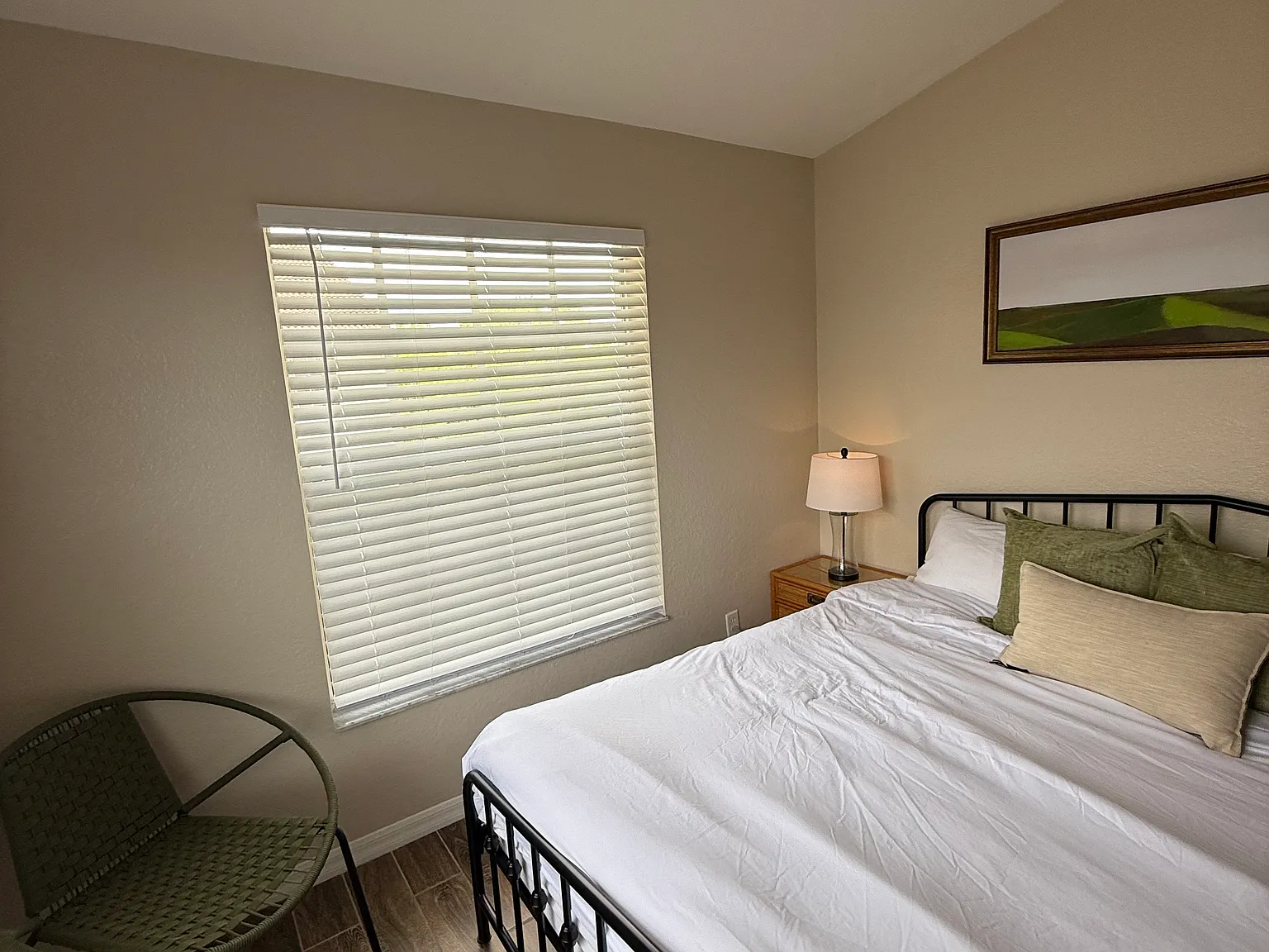 2 bed, 942 sqft, $3,000 — Photo 4