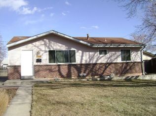 1440 S Saulsbury St, Lakewood, CO 80232