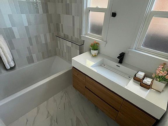 5th image of 1936 Magnolia Ave #1