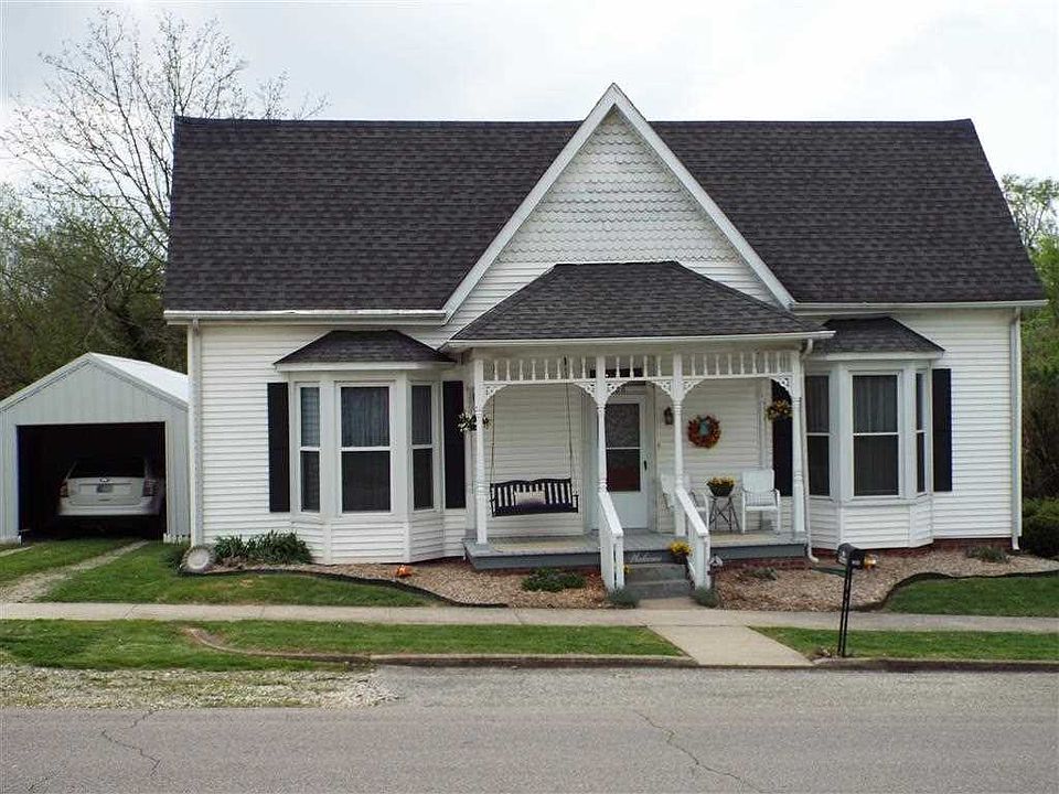 1st image of 206 N Main St