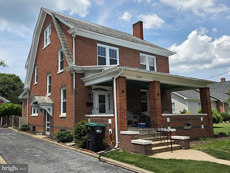 240 S Holliday St — Photo 3