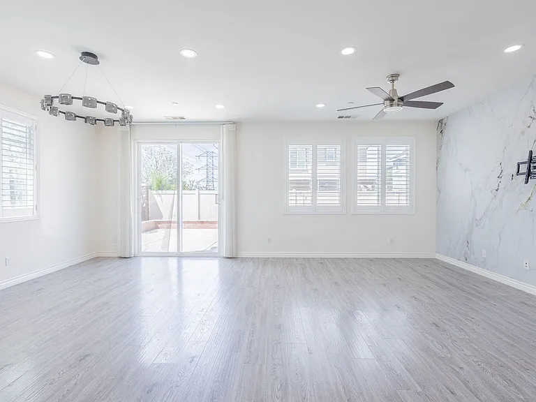 16220 Retreat Ct — Photo 54