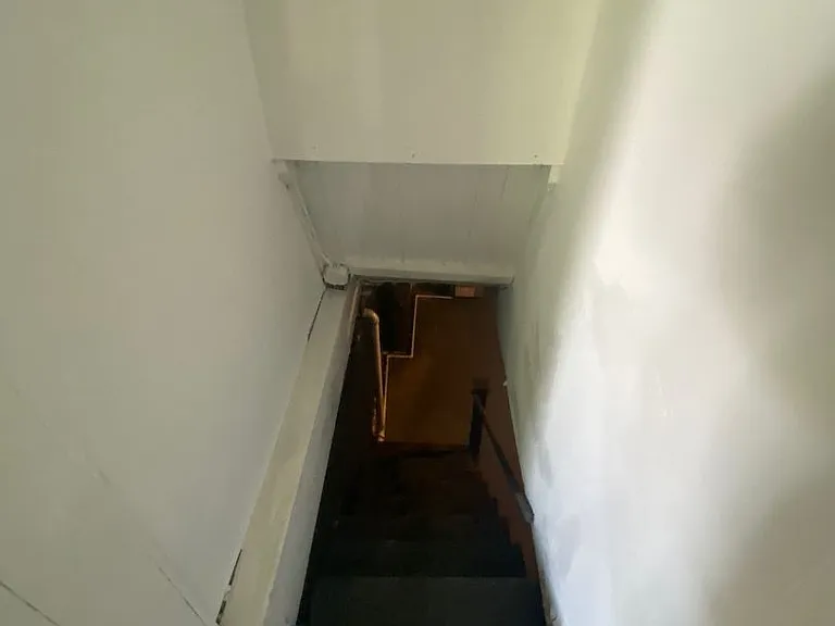 938 N Gray St — Photo 5
