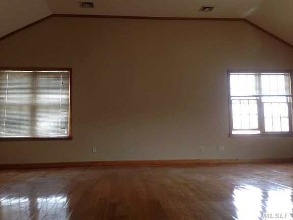 2nd image of 22 Vanderbilt Ave