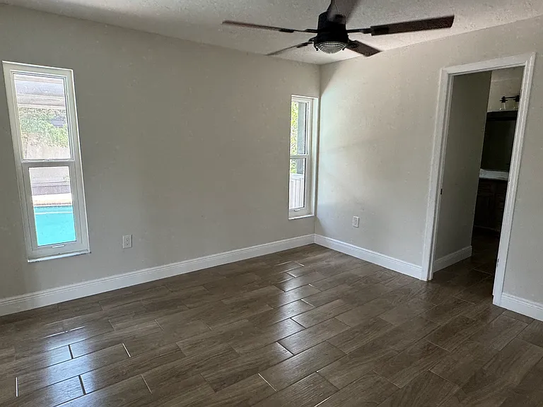 7409 Lake Forest Cir — Photo 15