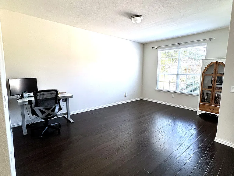 2509 Temple Dr — Photo 9