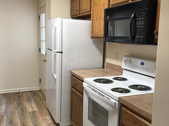 5th image of 375 Grand Point Dr #F