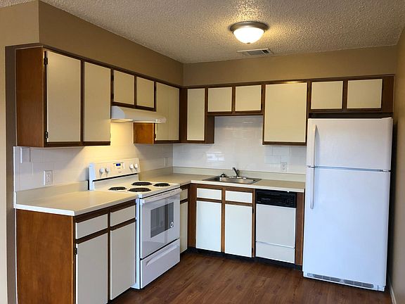 4th image of 1409 N Bishop St #5