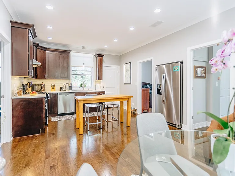 1752 W Catalpa Ave #2W — Photo 2