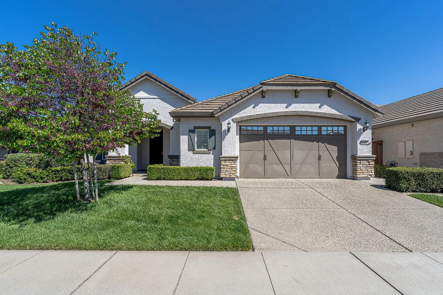 9567 Oakham Way photo 1