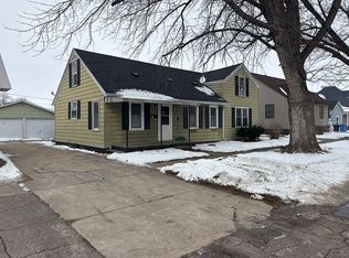 25 4th Ave NE, Le Mars, IA 51031