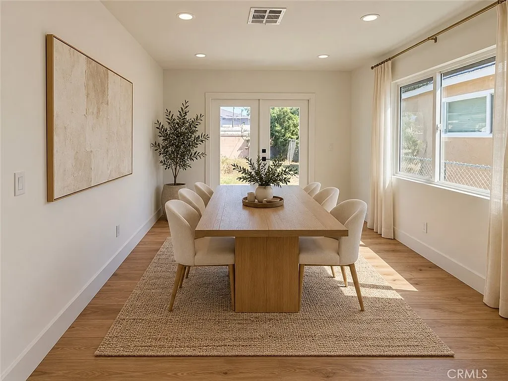 3 bed, 1150 sqft, $4,750 — Photo 3
