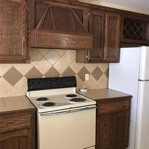 1603 Omni Ave #1 — Photo 3