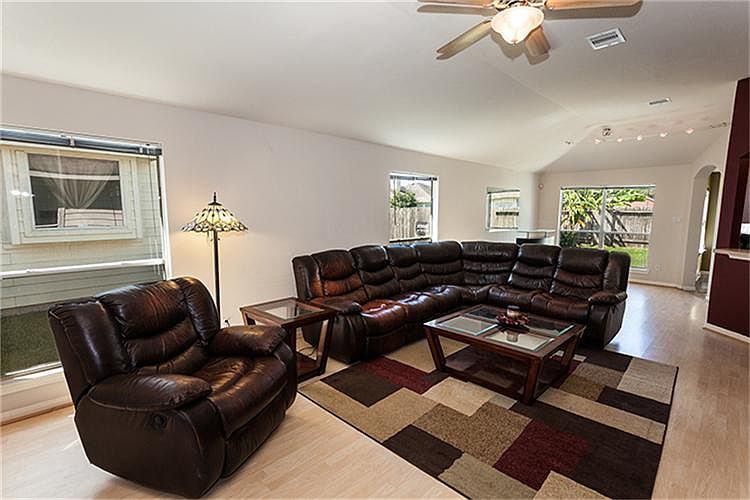 1st image of 3642 Evergreen Square Trl